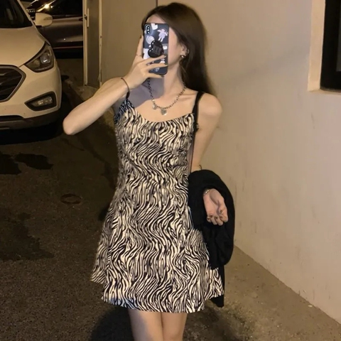 法式斑馬紋小眾吊帶連衣裙女中長款小個子打底裙子外穿內搭春夏季