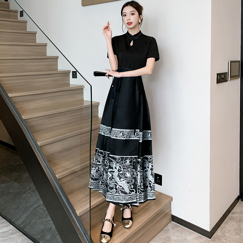 Real shot of new Chinese style retro national style black buckle top horse face skirt suit skirt daily Ming Dynasty Hanfu