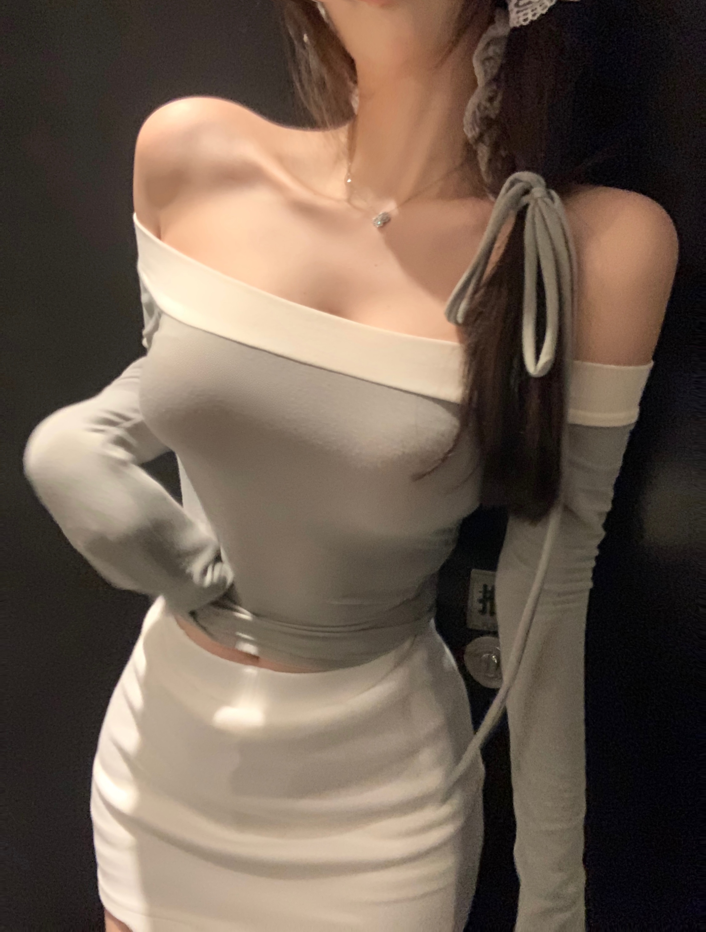 實拍~溫柔韓系撞色一字肩長袖純欲飄帶氛圍感t恤女上衣