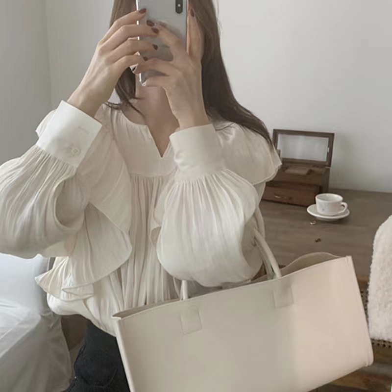 韓國chic春季溫柔氣質圓領褶皺荷葉邊拼接光澤感寬鬆泡泡袖襯衫女