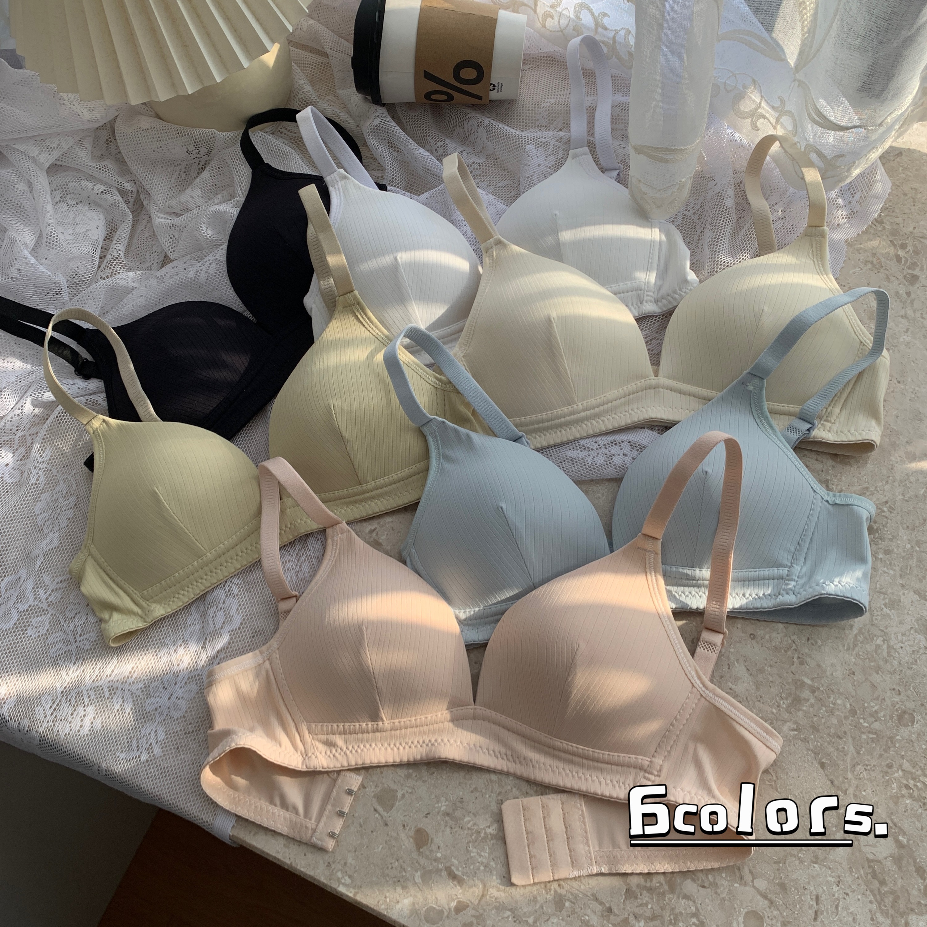 Actual shot of sexy, simple, versatile push-up bra without wire rings, Japanese girl bra, breast-retracting underwear