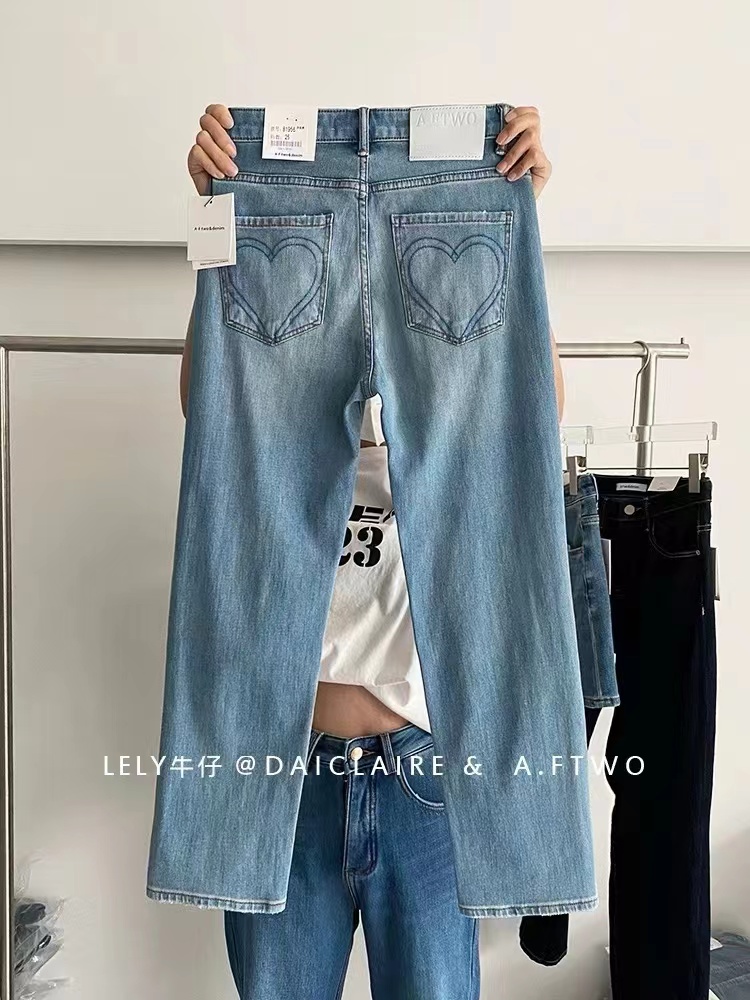 代嘉兒牛仔褲女daiclaire81956直筒褲淺色破洞煙管褲