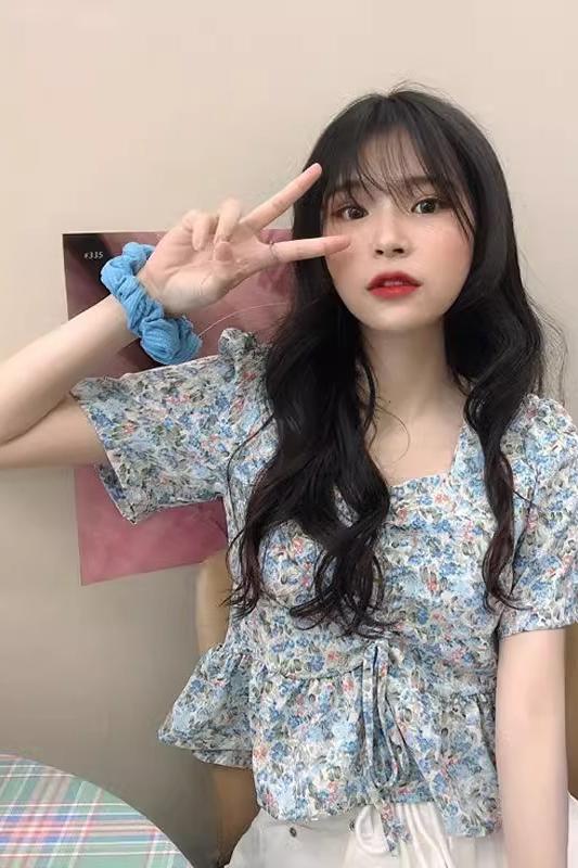 原版做工甜美小清新超仙設計感藍色小碎花寬鬆顯瘦短袖上衣