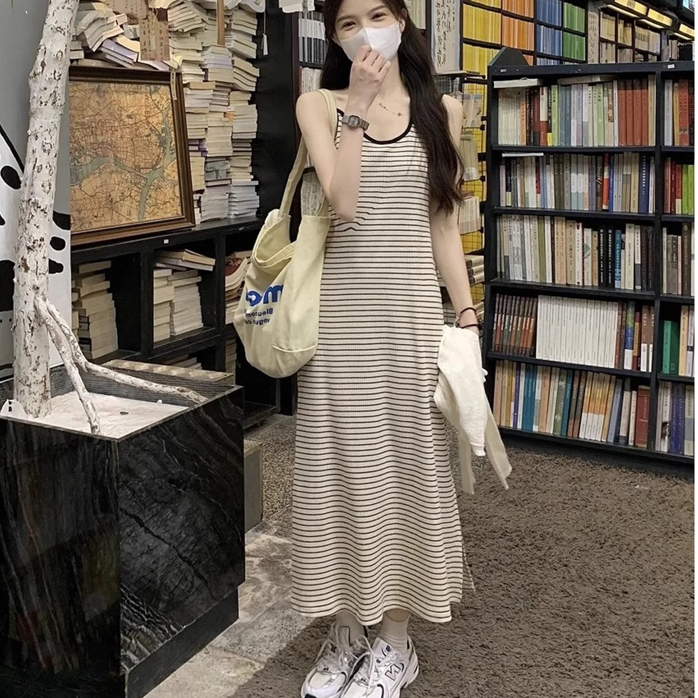 氣質溫柔風百搭顯瘦韓版條紋百搭顯瘦氣質長款開叉吊帶連衣裙女夏