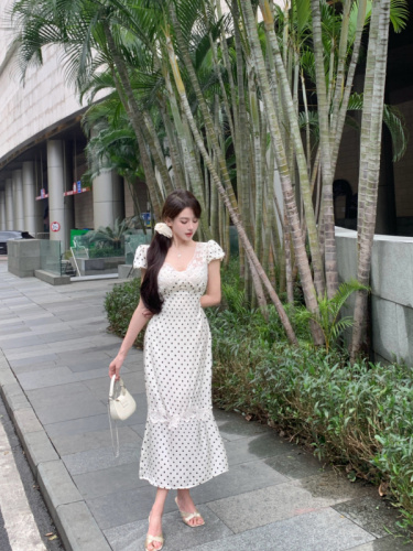 Actual shot of birthday dress Yu Shuxin’s same satin polka dot French dress