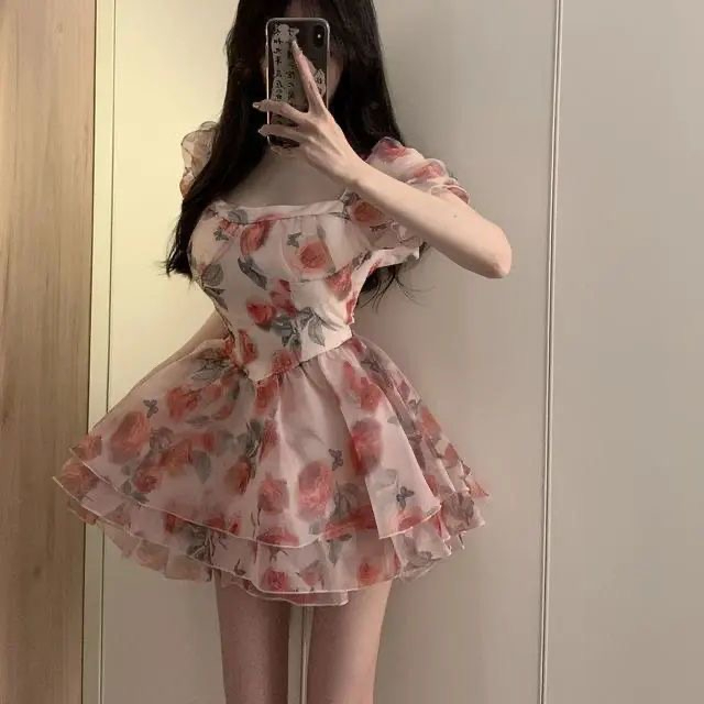 玫瑰碎花純欲甜辣妹蓬蓬短裙設計感小眾在逃公主泡泡袖網紗連衣裙