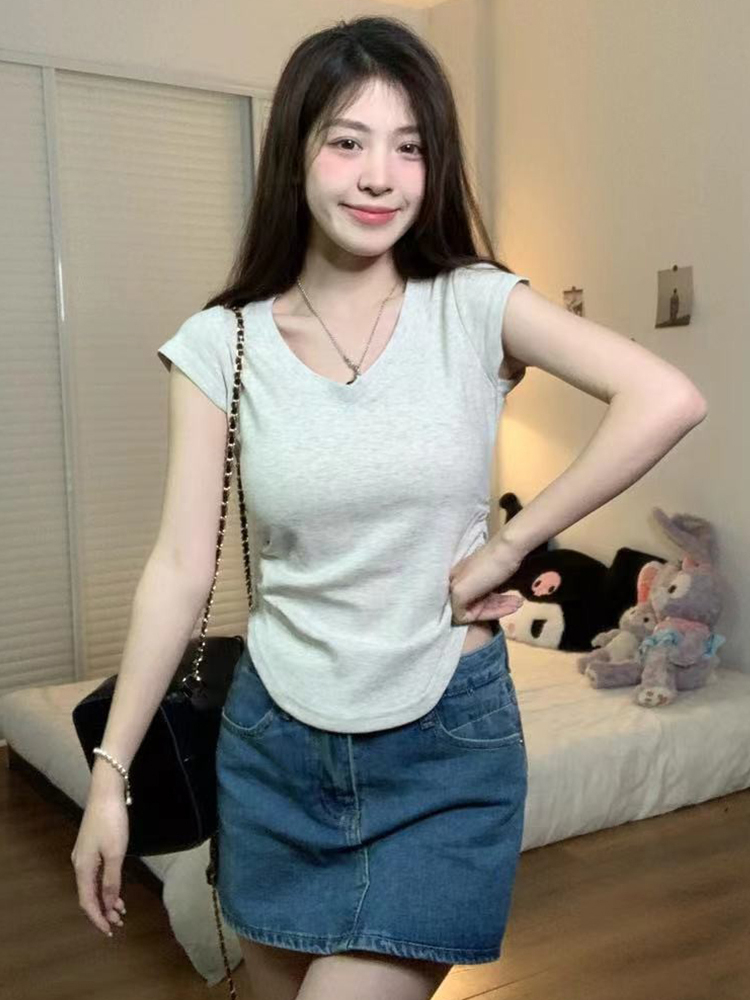 美式辣妹穿搭黑色正肩短袖t恤女夏季2024新款設計感小眾法式上衣