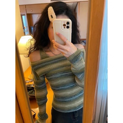 東日是個捲毛 冷萃浮樂朵 修身針織衫上衣女秋季內搭打底衫兩件套