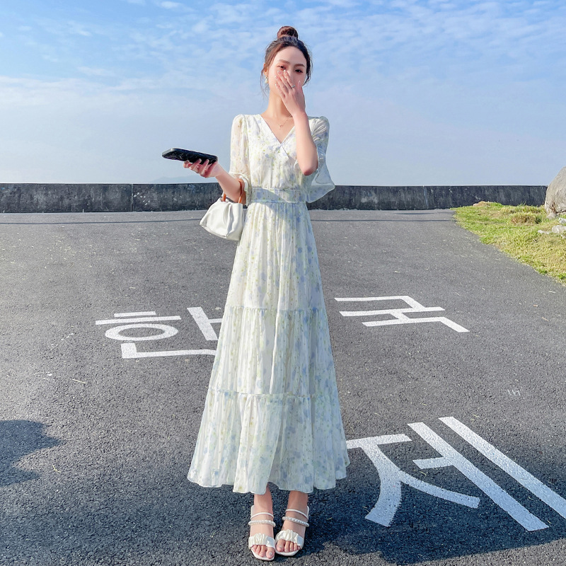 連衣裙女2024夏季新款英倫風中長款短袖V領雪紡碎花荷葉袖大擺長