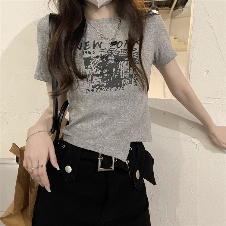 設計感小眾夏季新款T恤女不規則復古短袖開叉短款辣妹修身上衣潮