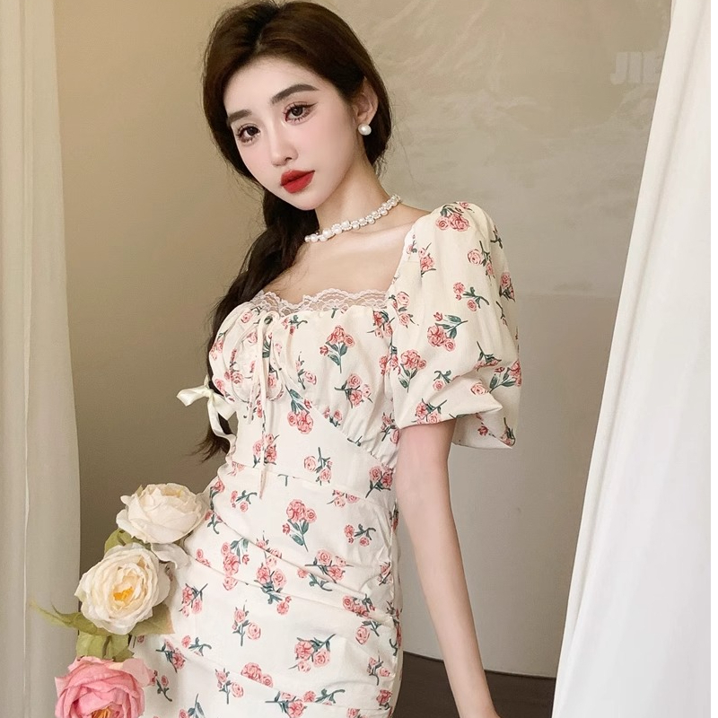 法式甜美溫柔風氛圍感方領碎花長裙子夏季甜辣別致絕美連衣裙顯瘦