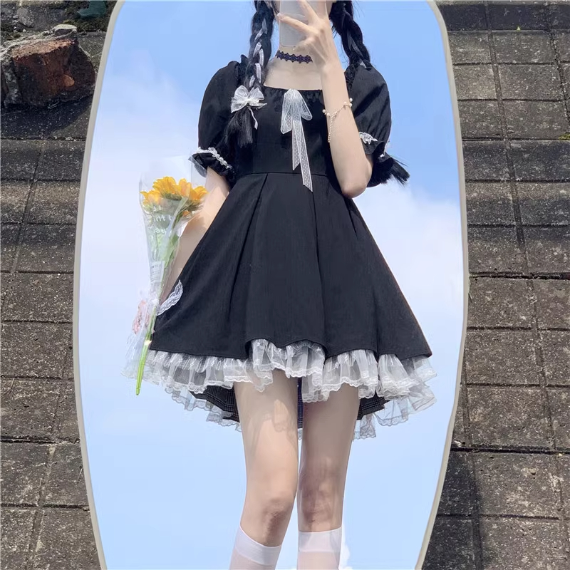 法式赫本風小黑裙子女2024夏季新款蕾絲花邊女僕裝連衣裙系帶短裙