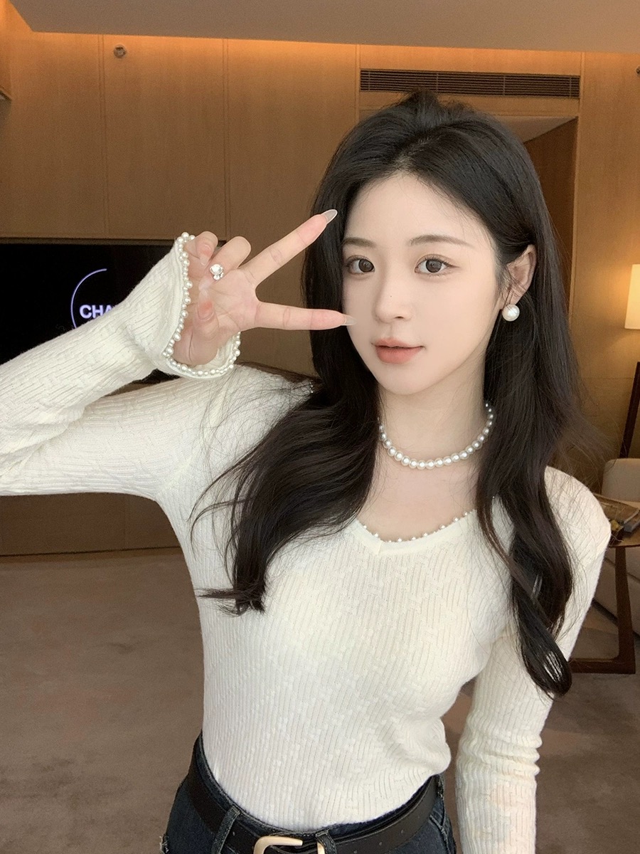 重工釘珠v領針織衫女2024年春裝新款法式氣質修身毛衣打底衫上衣