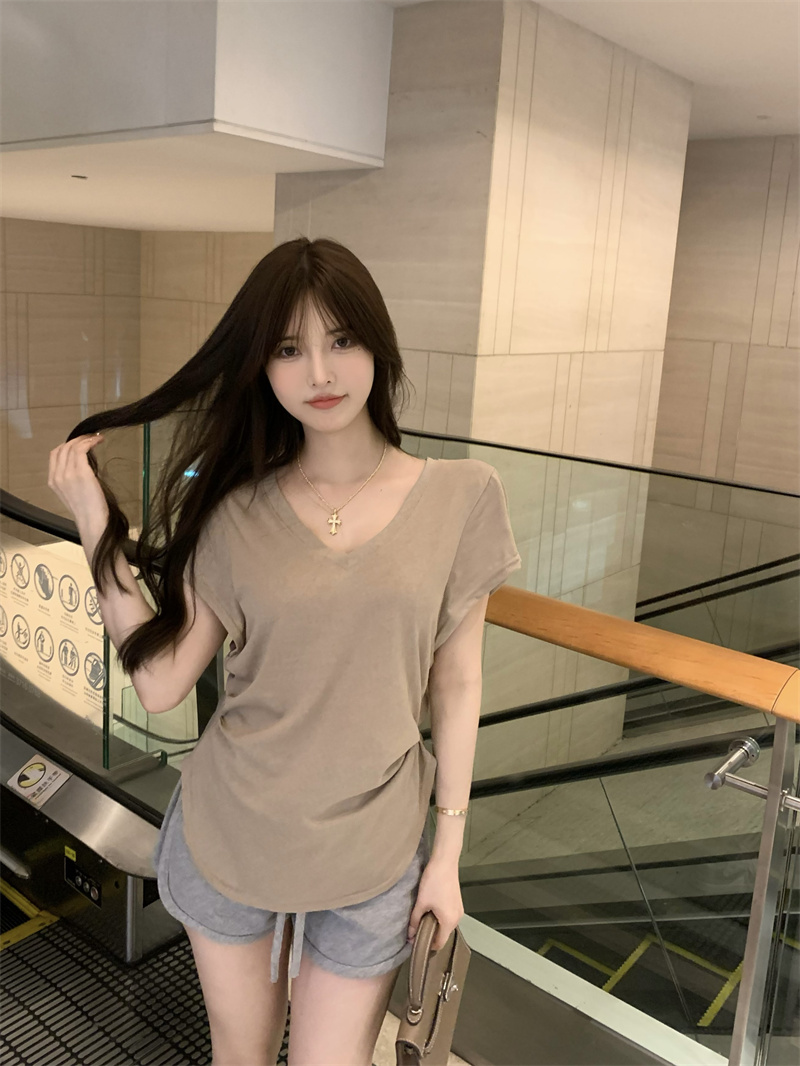 實拍 新款V領短袖T恤女設計感不規則修身純色百搭上衣女