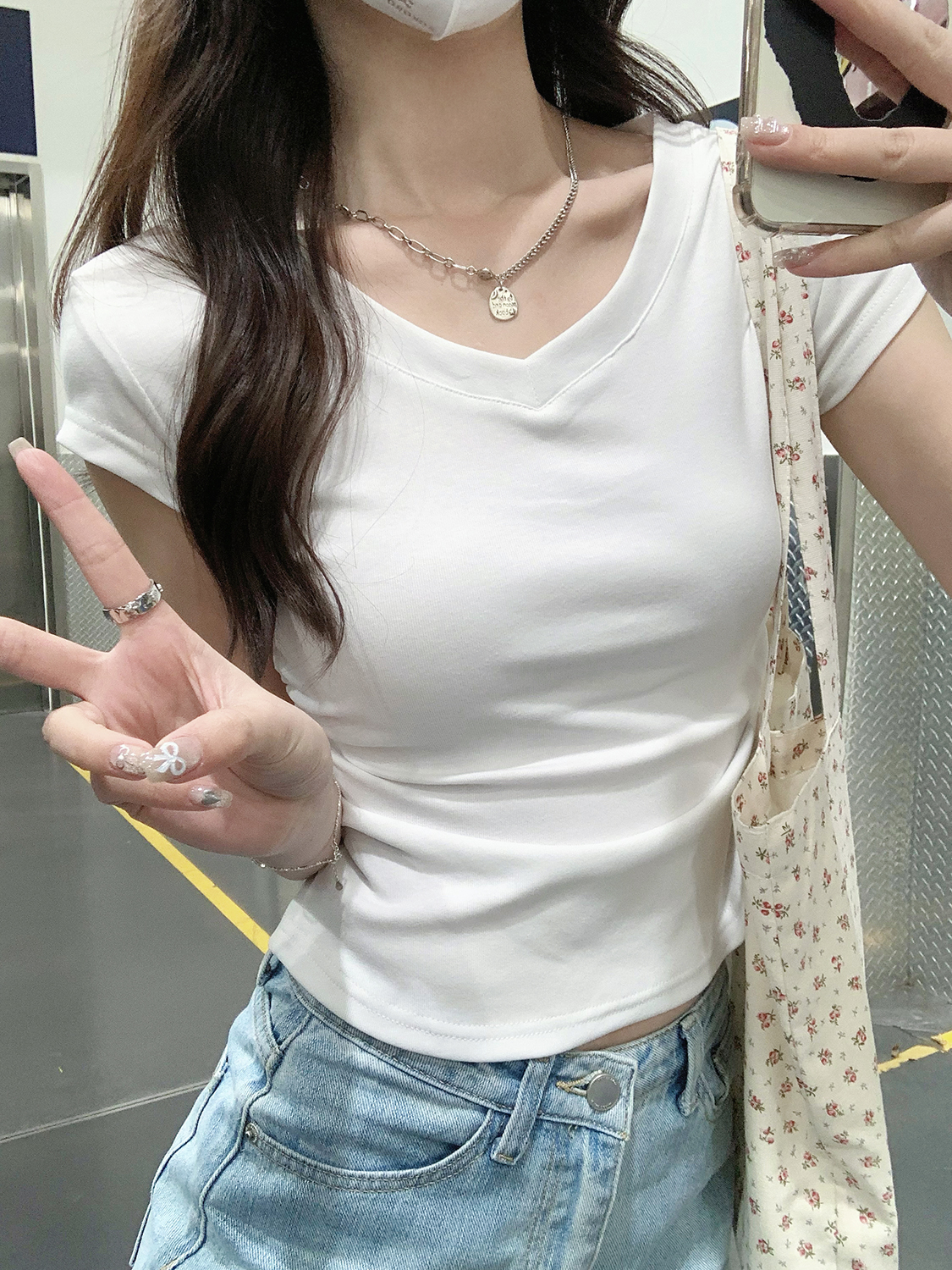 實拍 純欲風v領短袖T恤夏季韓版辣妹修身顯瘦短款打底衫上衣