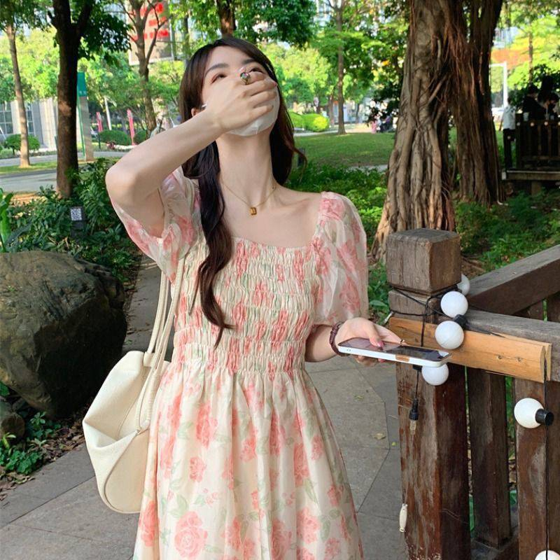 連衣裙女2024夏季新款法式街拍顯瘦中長裙學生收腰超仙碎花裙子女