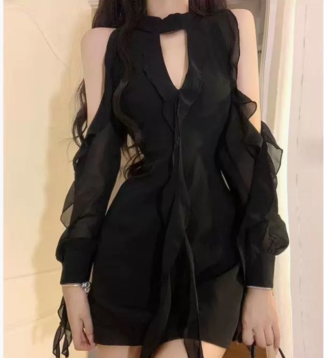 黑色露肩掛脖連衣裙女春夏修身顯瘦氣質法式性感辣妹純欲風短裙子