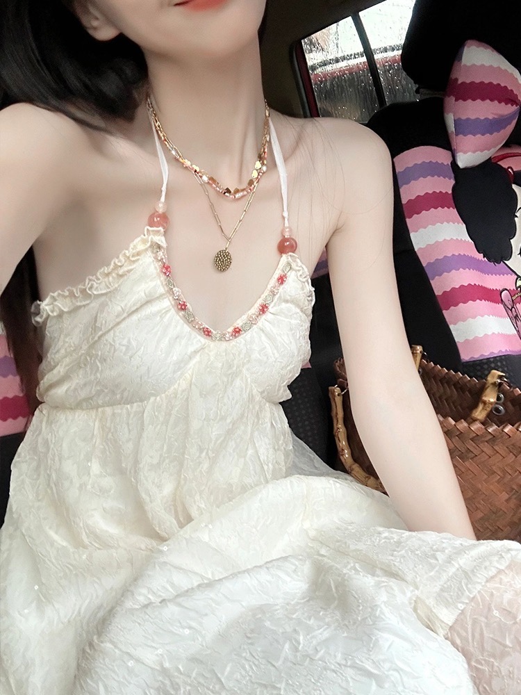 提花壓褶面純欲風掛脖雪紡連衣裙女夏季2024法式露背裙子字短裙