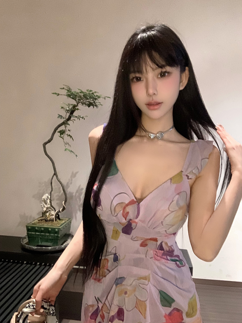 實拍夏季紫色碎花連衣裙小眾性感顯瘦三亞海邊度假沙灘裙