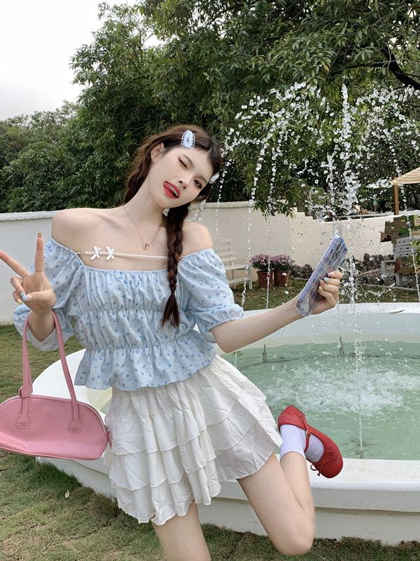 法式碎花雪紡襯衫女夏季2024新款一字肩方領泡泡短袖收腰褶皺上衣