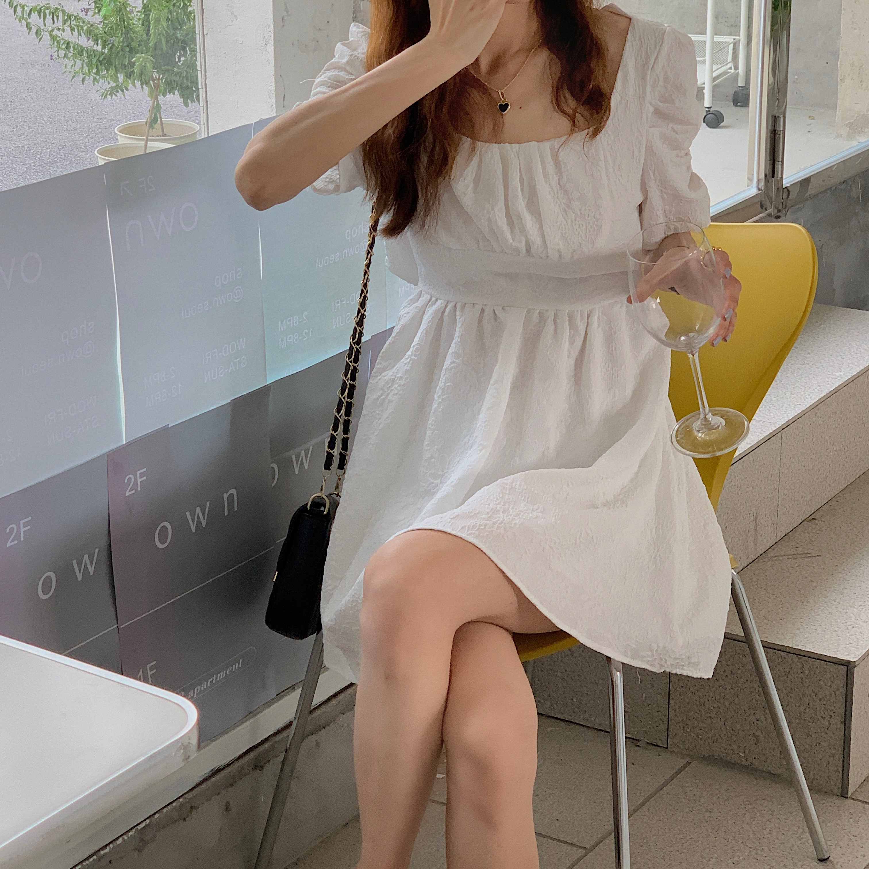 設計感小眾小裙子女夏收腰白色露背連衣裙2024女夏季小個子小白裙