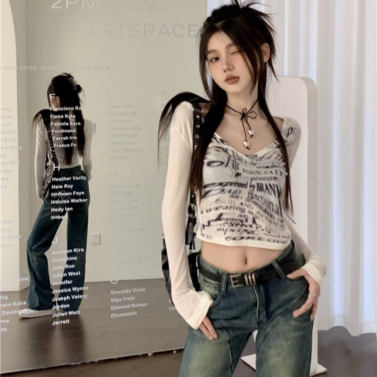 美式復古字母印花v領t恤女長袖秋季小個子修身露臍短款辣妹上衣潮