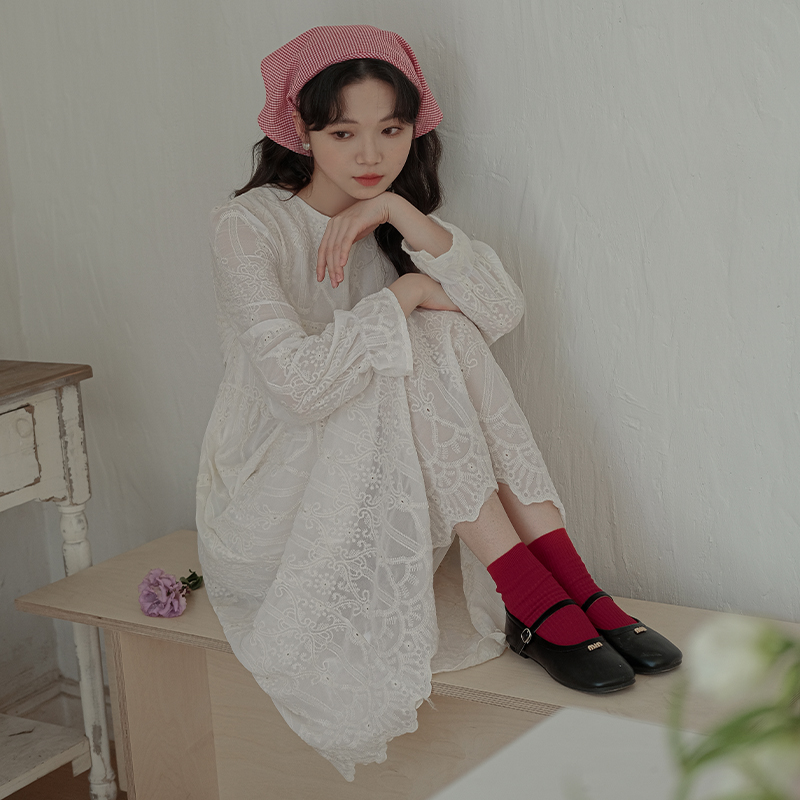 實拍小眾設計感喇叭刺繡茶歇裙子女2024春新款法式白色氣質連衣裙