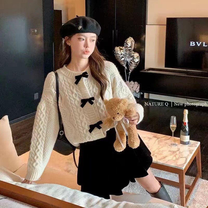 楊小卷 法式蝴蝶結軟糯厚毛衣女復古麻花針織外套小香風甜美上衣