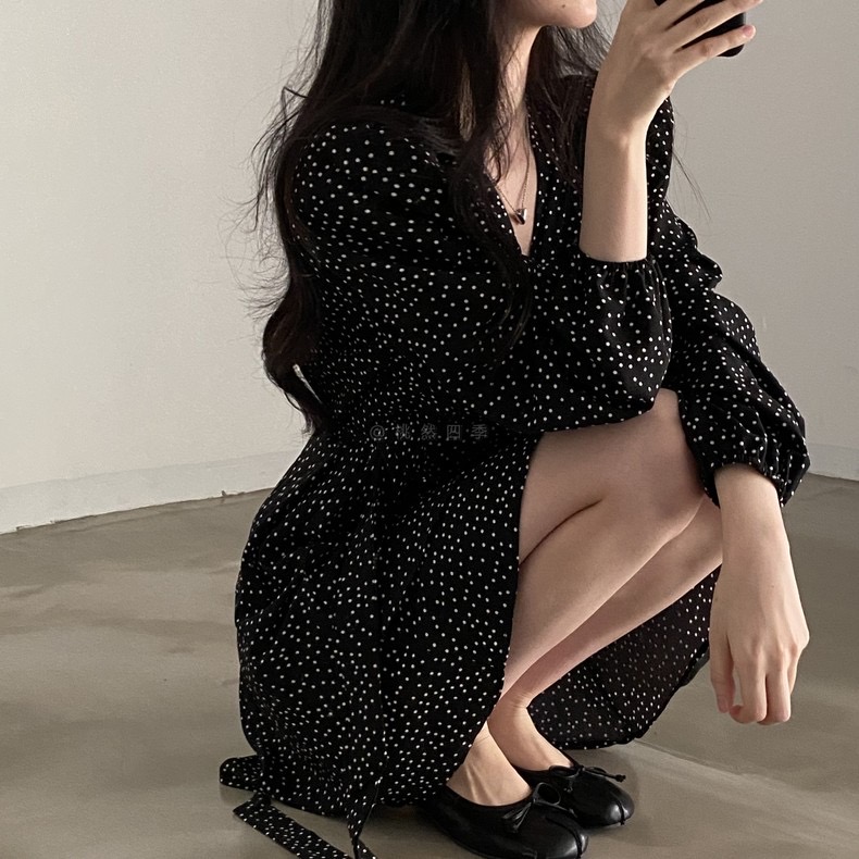 PPHOME偷偷藏不住~露思桑稚V領長袖波點連衣裙女收腰泡泡袖雪紡裙