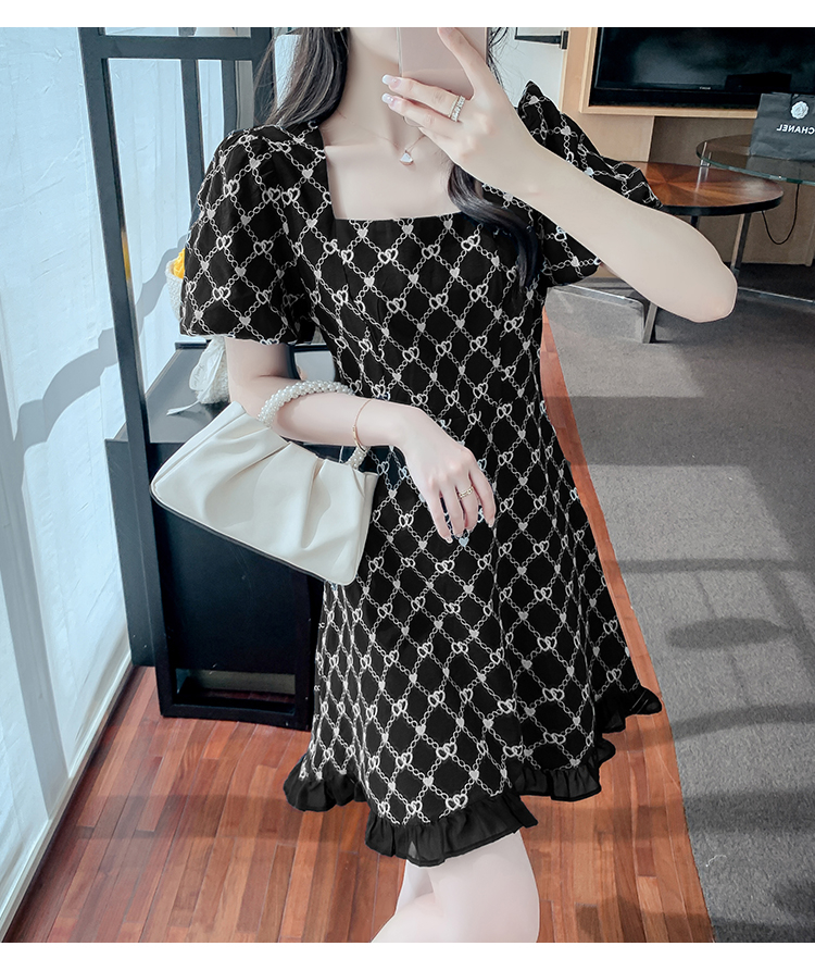 袖子有里布2024夏季新款法式泡泡袖減齡連衣裙女顯瘦