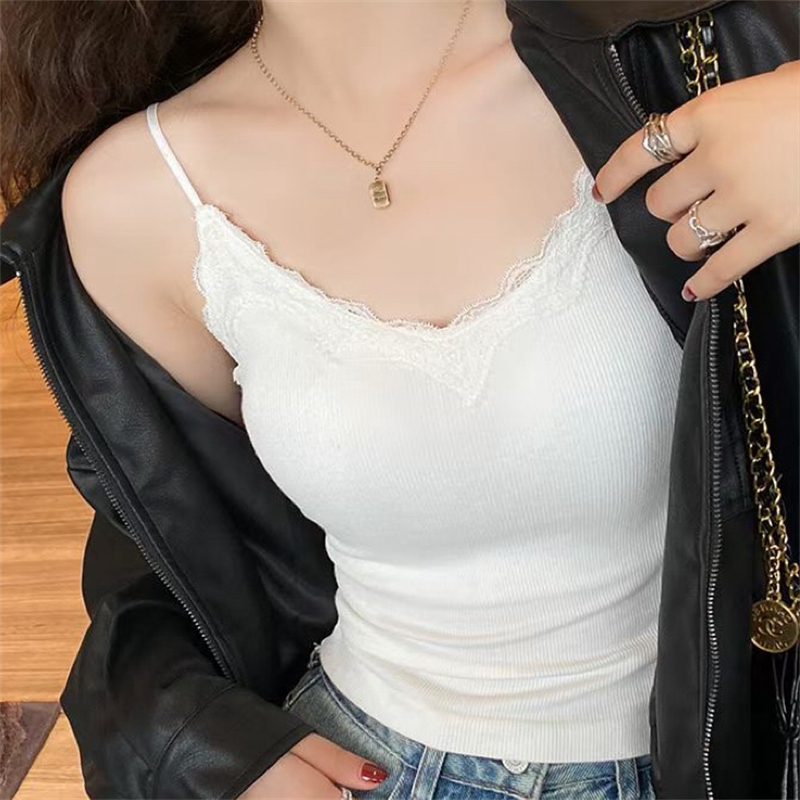 價~美背蕾絲小吊帶背心外穿內搭帶胸墊一體打底v領上衣女