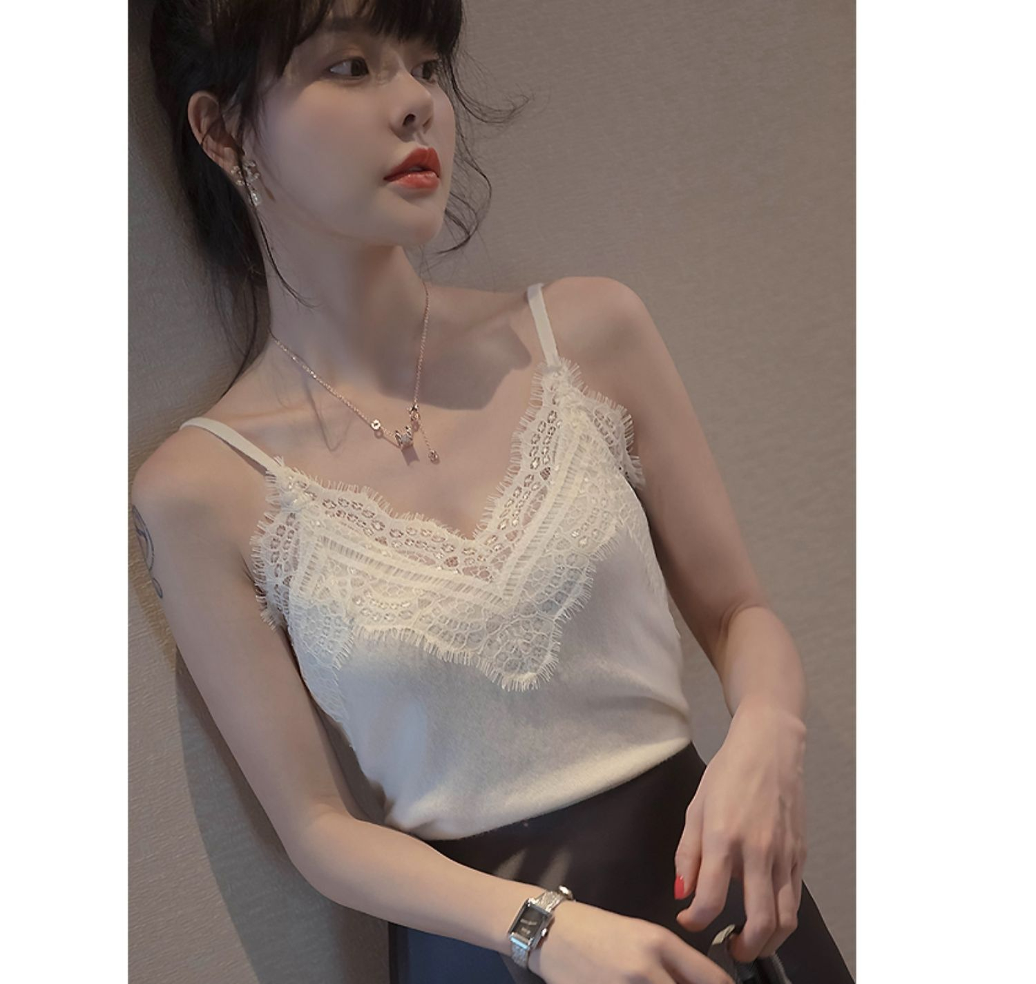 吊帶可調蕾絲花邊吊帶小背心女2024夏季新款內搭V領性感上衣