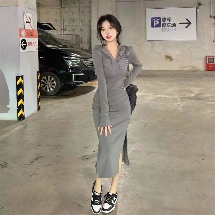 超顯身材辣妹修身連帽長袖連衣裙女秋季顯瘦開叉包臀內搭打底長裙