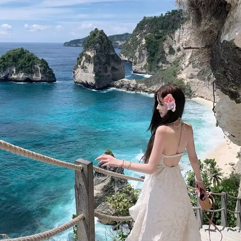 白水女春日小白裙白色吊帶連衣裙女春秋新款收腰度假初戀短裙