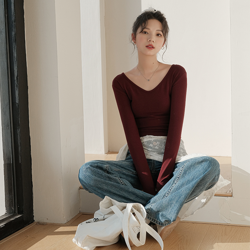 實拍2024年春季新款修身顯瘦V領設計感打底單穿T恤女韓版