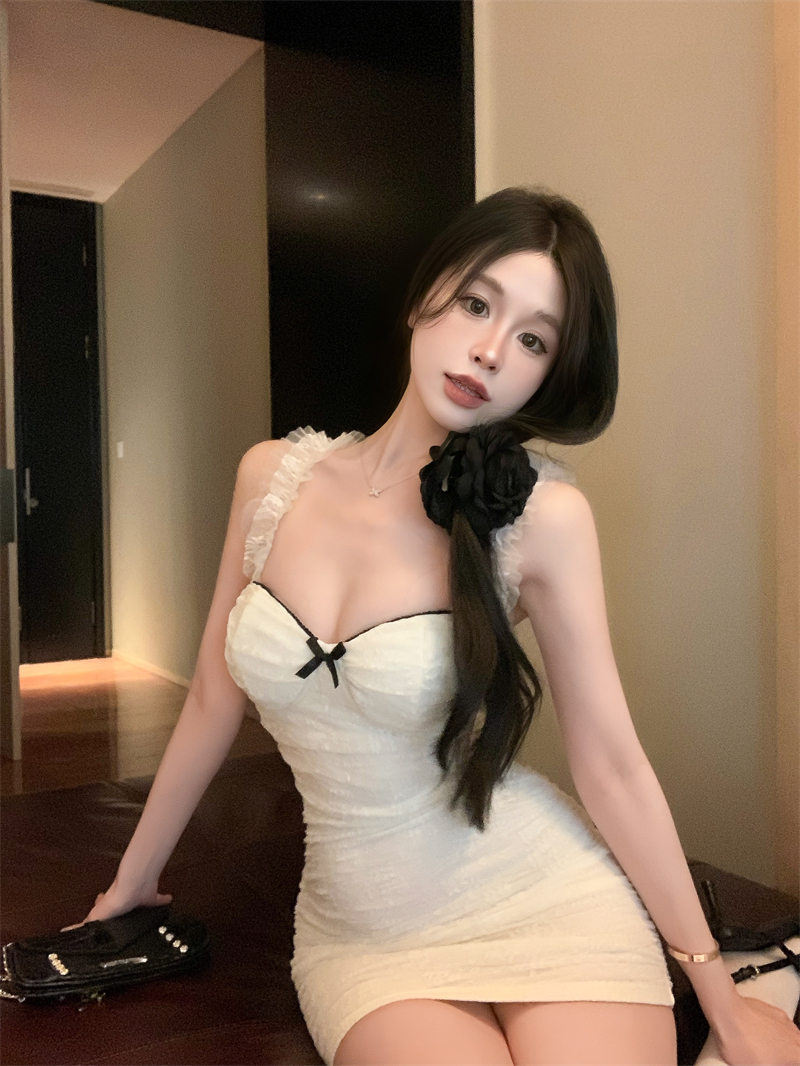 實拍 性感吊帶連衣裙純欲蕾絲花邊修身包臀辣妹氣質短裙