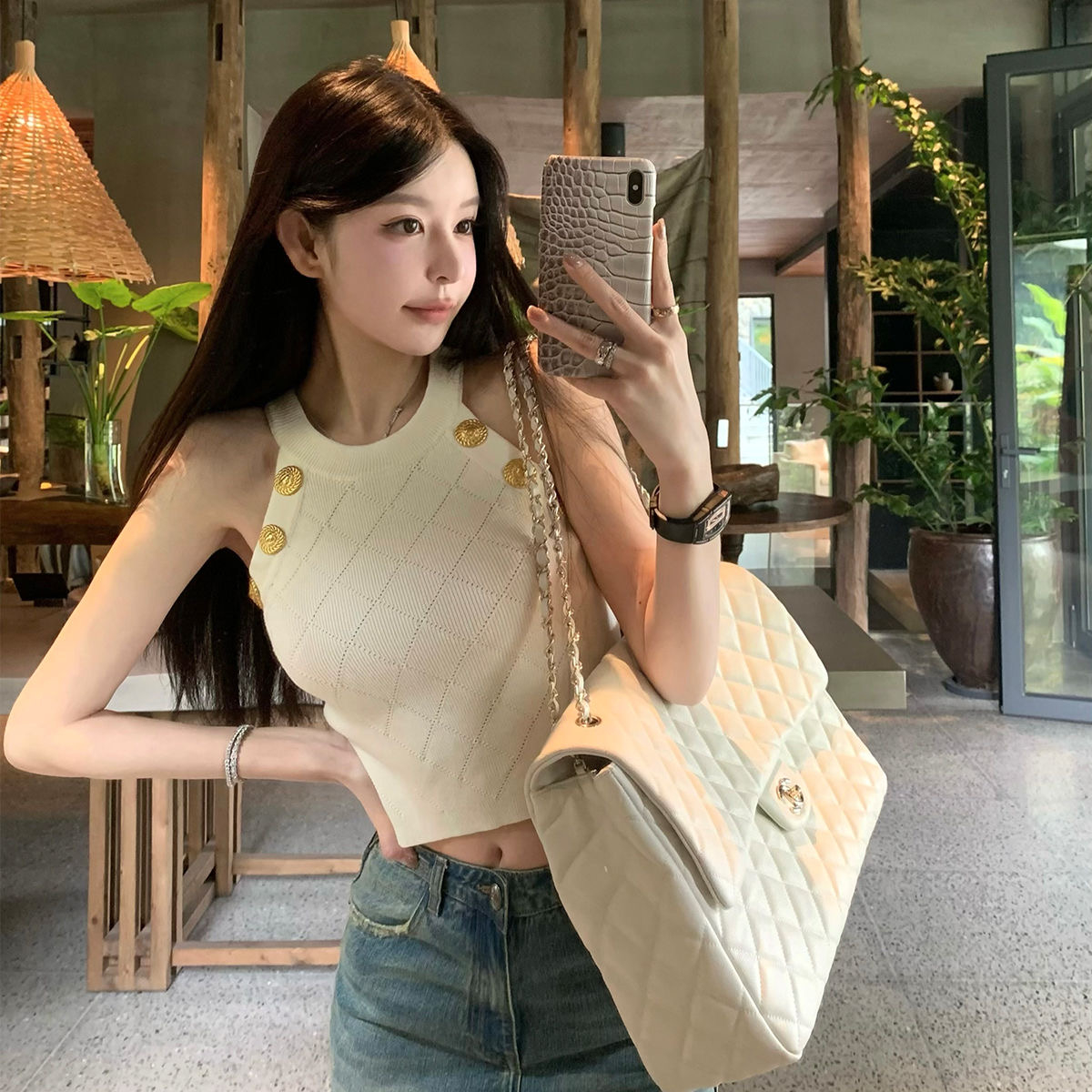 Good Morning Fan Fan Minibus spring and summer gold-button knitted vest, rhombus textured woolen three-dimensional effect, halter neck to cover trapezius muscles