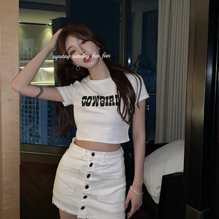 露脐短袖T恤女夏新款韩版短款甜辣风印花少女修身圆领上衣