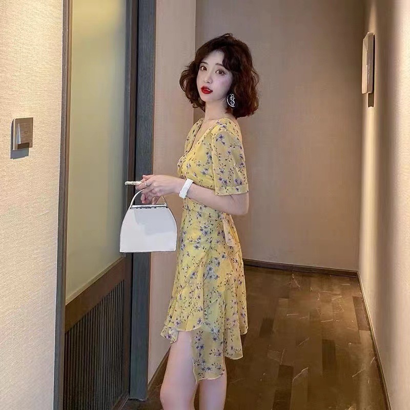 新款2024夏季V領小個子顯白顯瘦收腰荷葉邊雪紡碎花連衣裙女裝