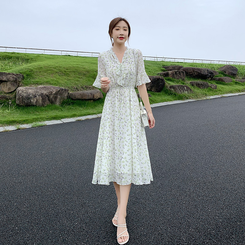 綠色小清新碎花雪紡連衣裙女2024新款夏季收腰顯瘦氣質a字裙子