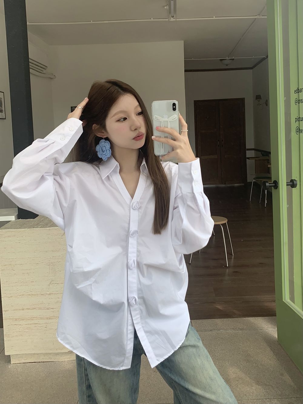 實拍三標齊感壓褶設計感小眾V領長袖花朵襯衣女