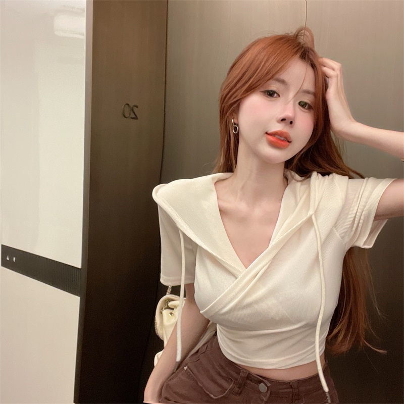 辣妹交叉v領連帽t恤女設計感小眾修身短款純欲上衣