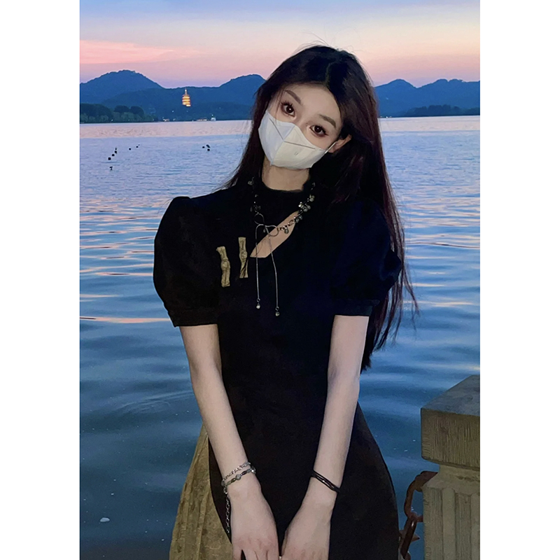 新中式假兩件撞色連衣裙女春季2024新款氣質氛圍感設計款中長裙子