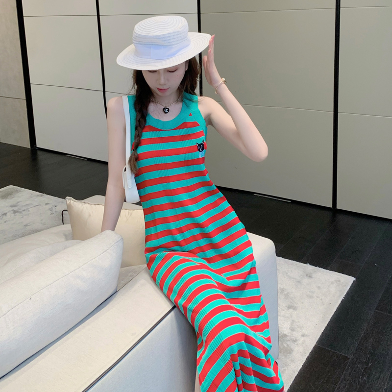 2024 new summer women's clothing Internet celebrity striped knitted suspender dress design niche sleeveless vest dress trend