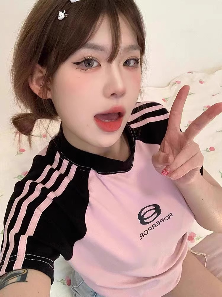 美式復古辣妹正肩短袖t恤女設計感小眾撞色插肩袖修身短款上衣