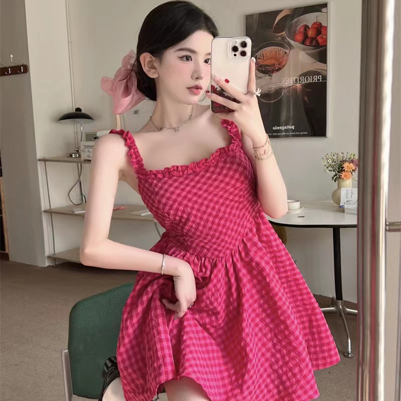 奶甜藝術生元氣少女連衣裙2024新款夏季韓版法式洋氣格紋吊帶裙子