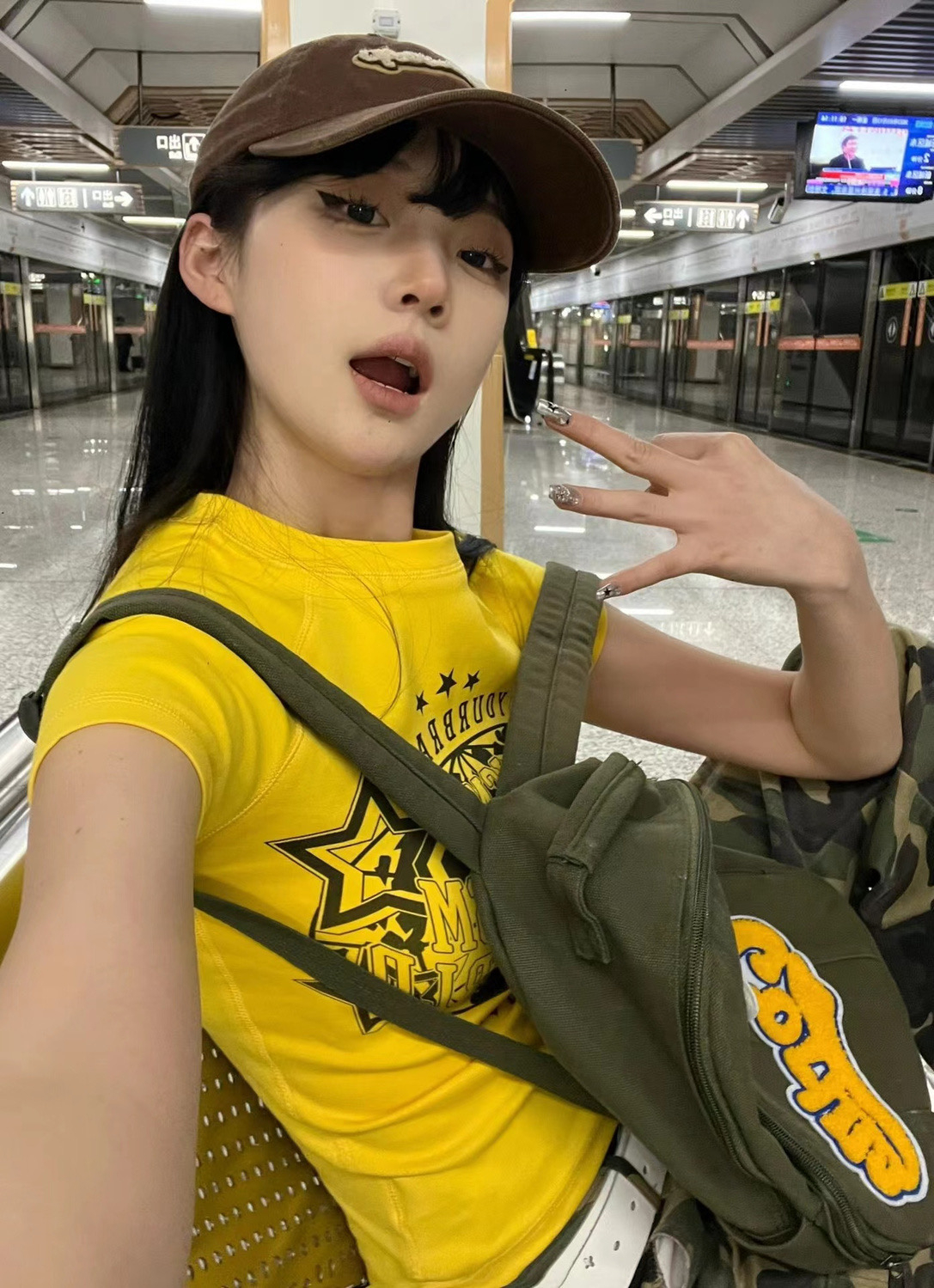 美式辣妹短袖T恤女夏季韓版復古街頭印花甜辣風正肩修身顯瘦上衣