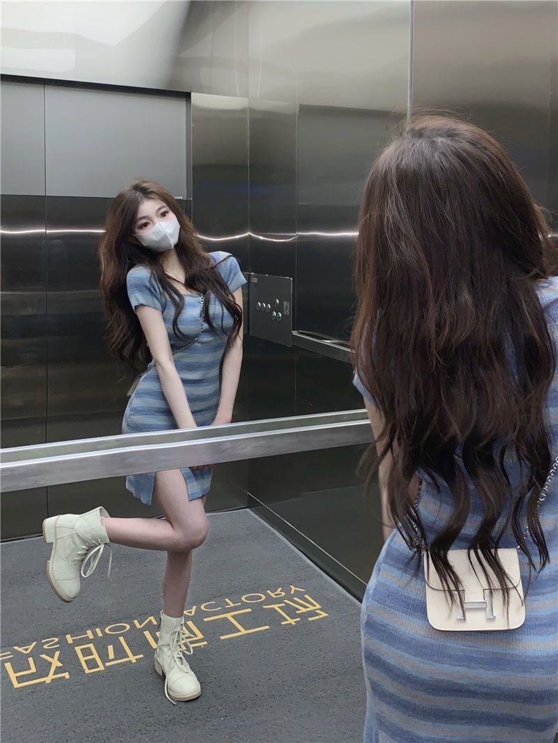 復古條紋連衣裙女夏季純欲甜辣性感裙子新款緊身包臀開叉短裙