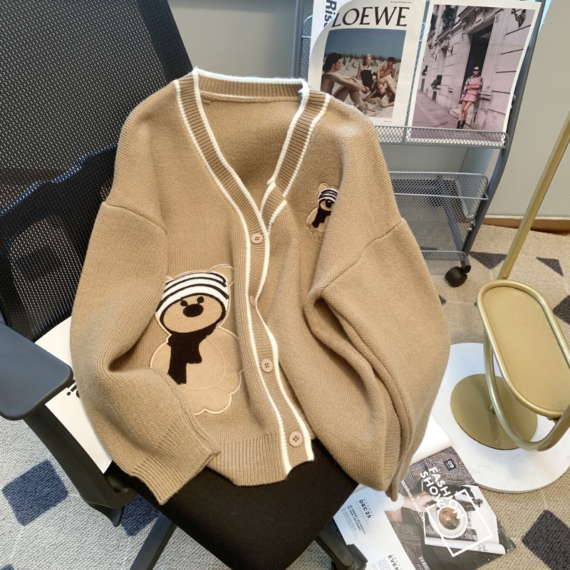 Actual shot of 2024 spring and autumn Korean version heavy embroidered sweater women's loose lazy style versatile wool sweater jacket cardigan
