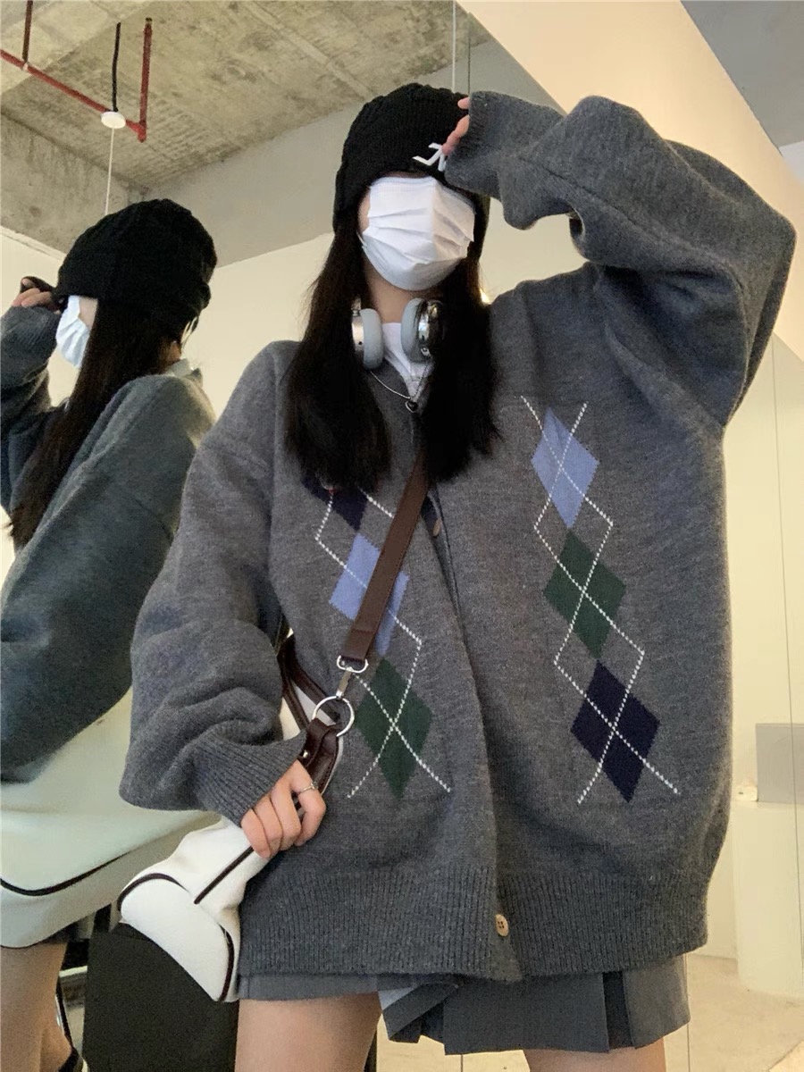 荒荒家 小熊刺繡格子毛衣外套2024秋季復古慵懶風寬鬆針織開衫女